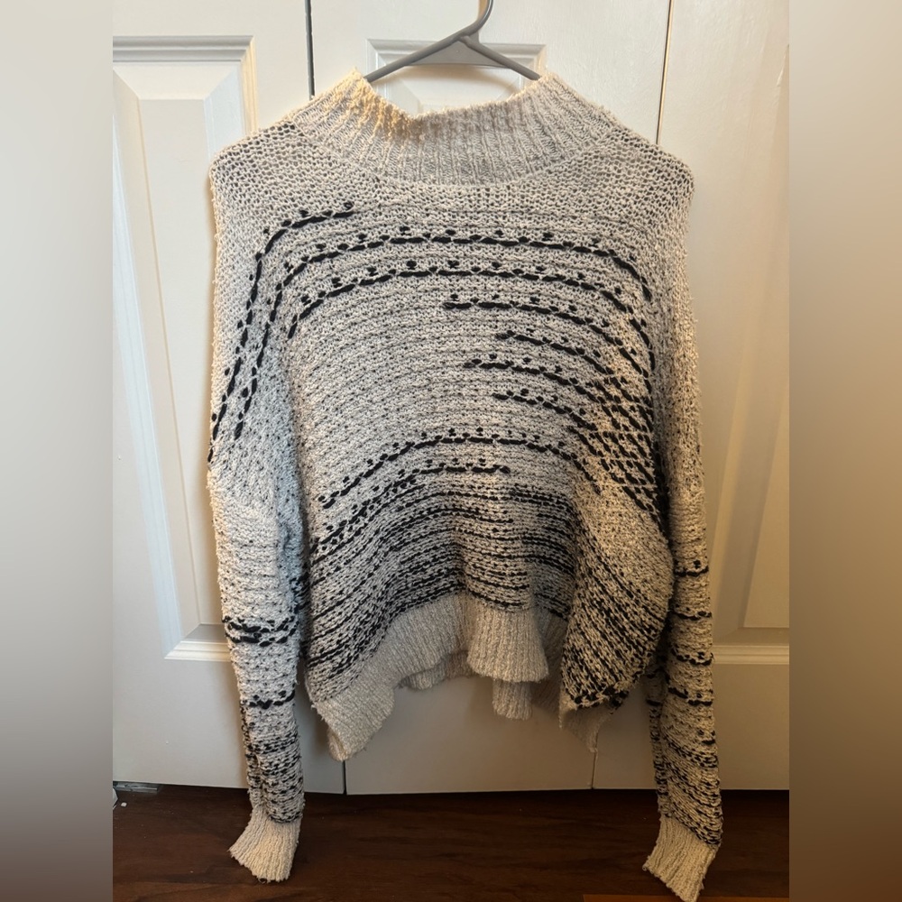 Knox Rose Textured Women's Sweater - Cream and Black